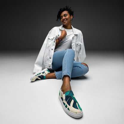 Women’s slip-on canvas shoes