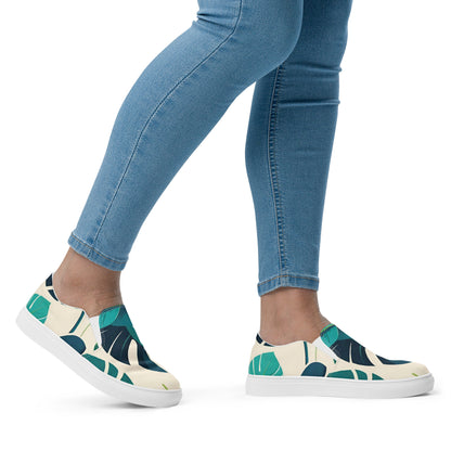 Women’s slip-on canvas shoes